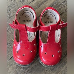 EUC Toddler Footmates